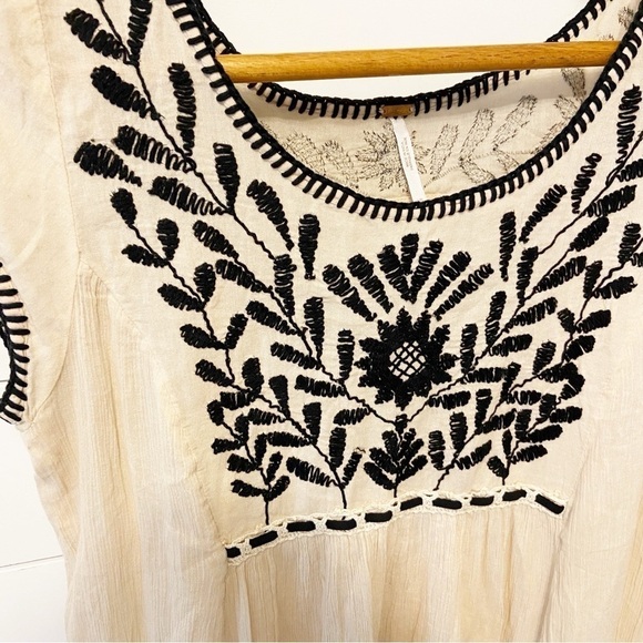 Free People | India Gauze Embroidered Marina High/Low Dress Size XS - Picture 7 of 15